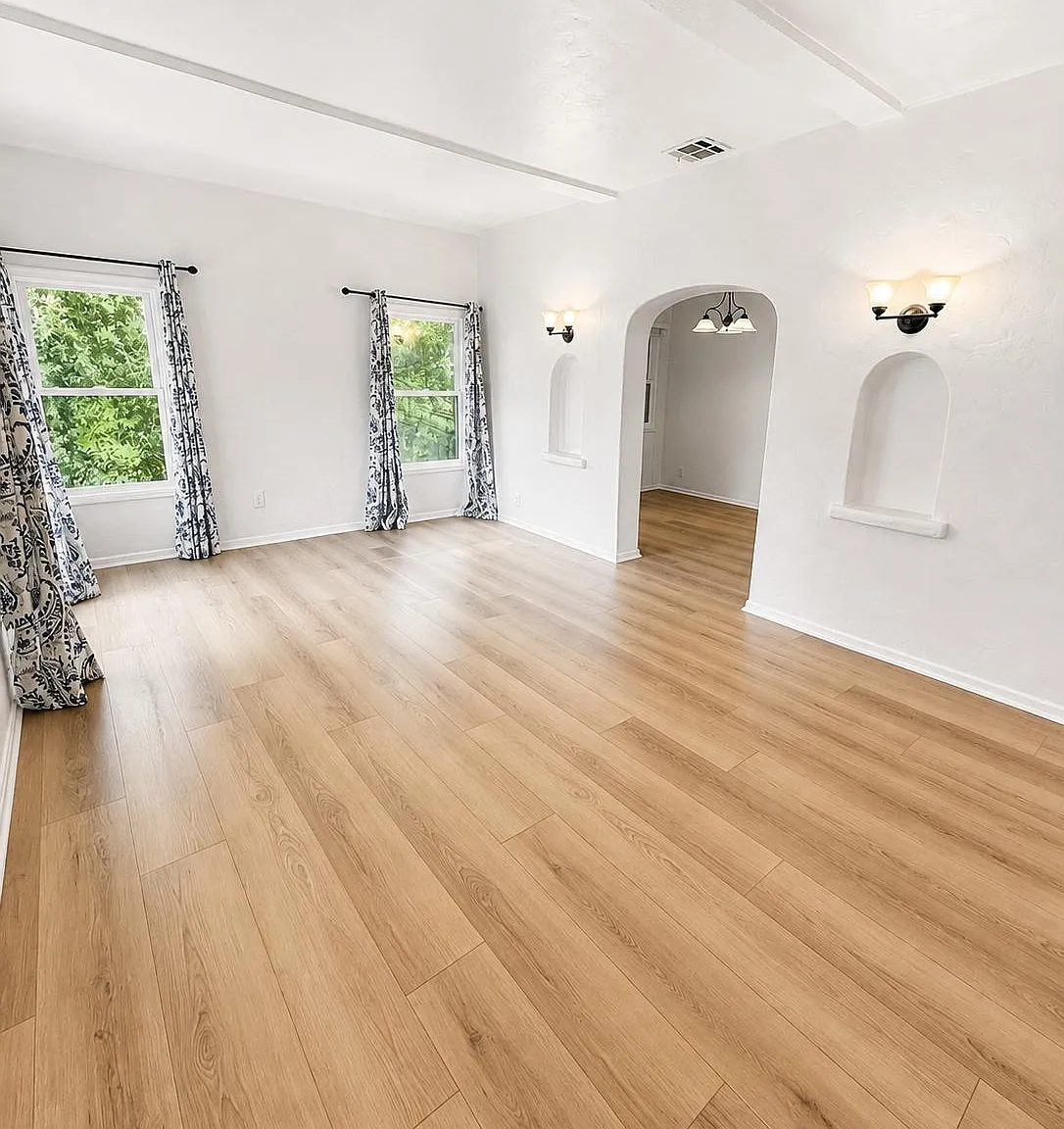 1 bed, 950 sqft, $2,999 — Photo 2