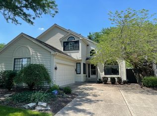 206 Seneca Trl, Bloomingdale, IL 60108