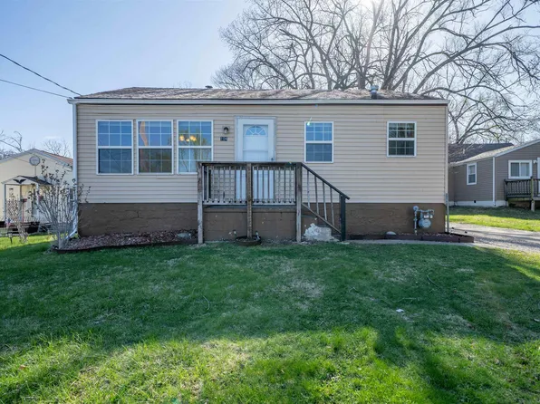 104 Fairview Ct, Creve Coeur, IL 61610