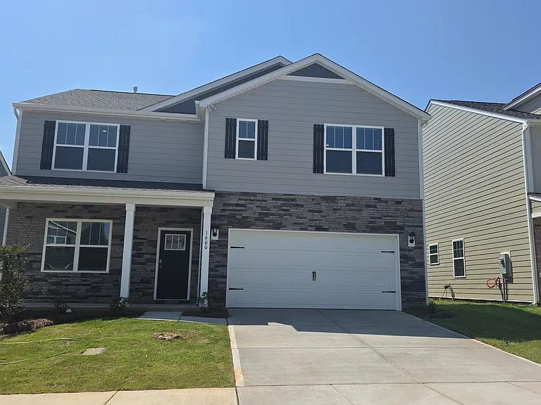 1600 Secrest Commons Dr — Photo 22