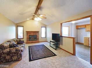 6618 NW Sioux Dr, Parkville, MO 64152