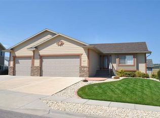 457 Gemstone Dr, Rapid City, SD 57701