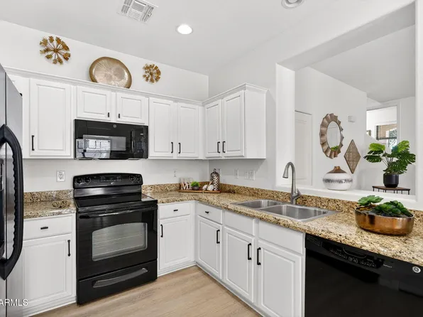 1672 E ELGIN Street, Gilbert, AZ 85295