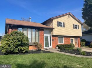 8722 Ewing Dr, Bethesda, MD 20817