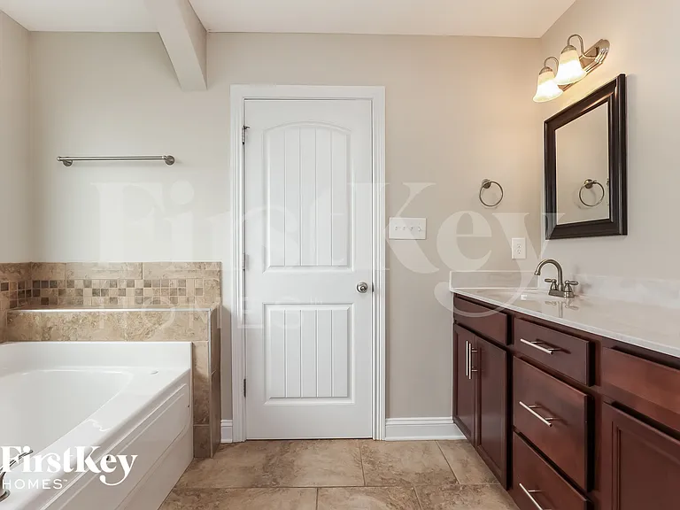 2392 Andersonville Dr — Photo 8