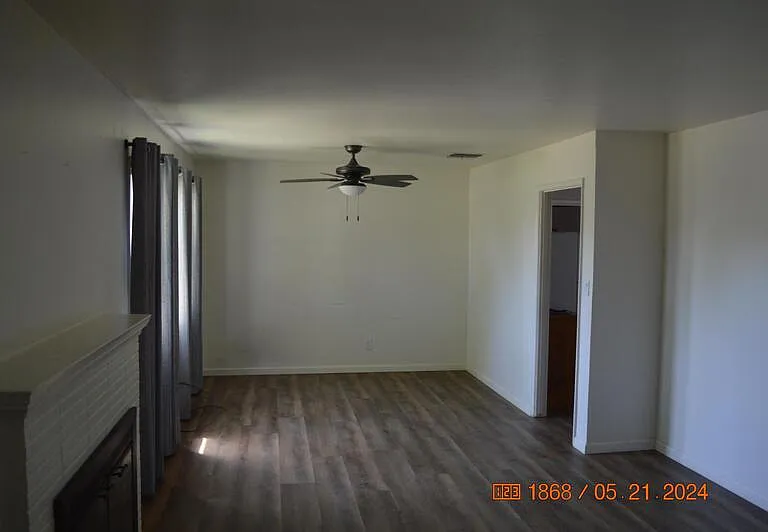 930 S Rose St — Photo 7