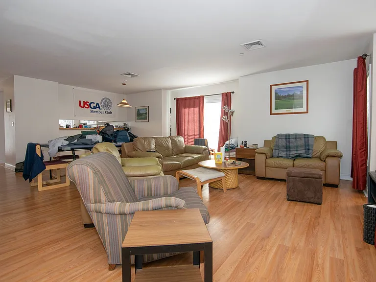 11 Glencoe St — Photo 3