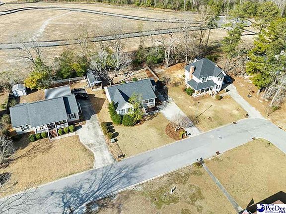 4th image of 307 Fairhaven St