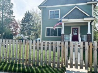 W60N413 Hilgen Ave, Cedarburg, WI 53012