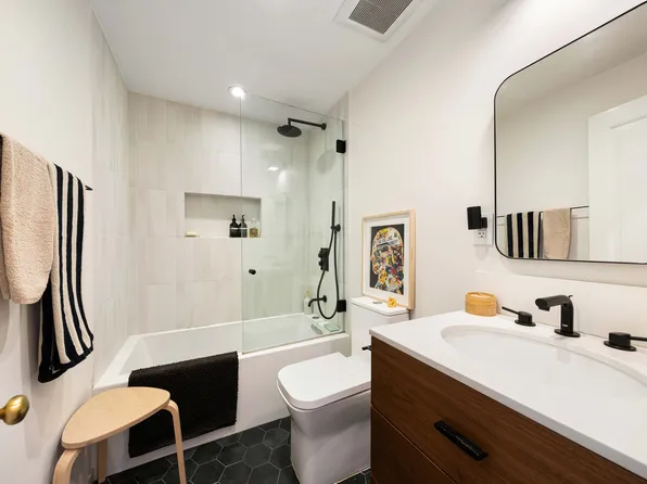 151 Lafayette Avenue image 18 of 24