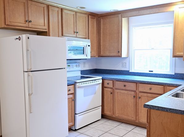 17 Diamond Hill Rd #B