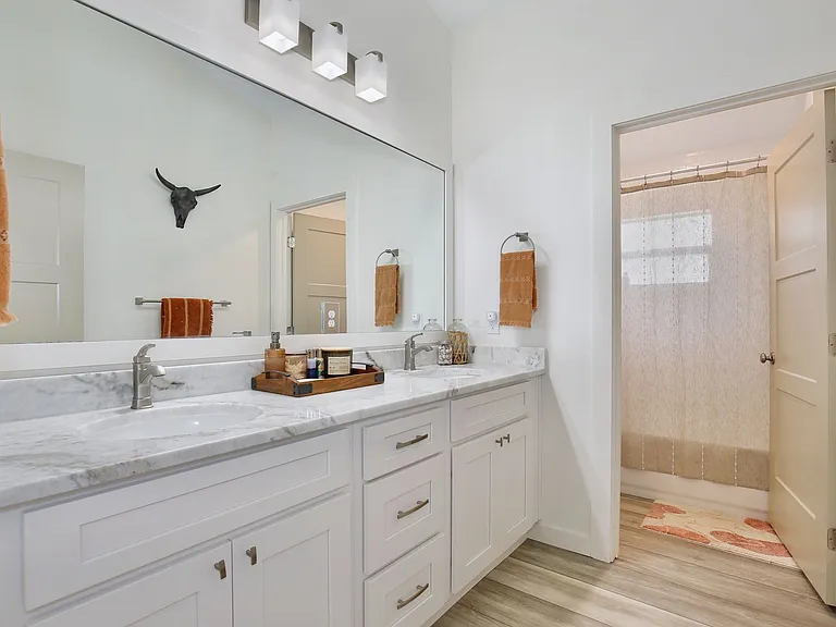 765 Hendrix Ave — Photo 17