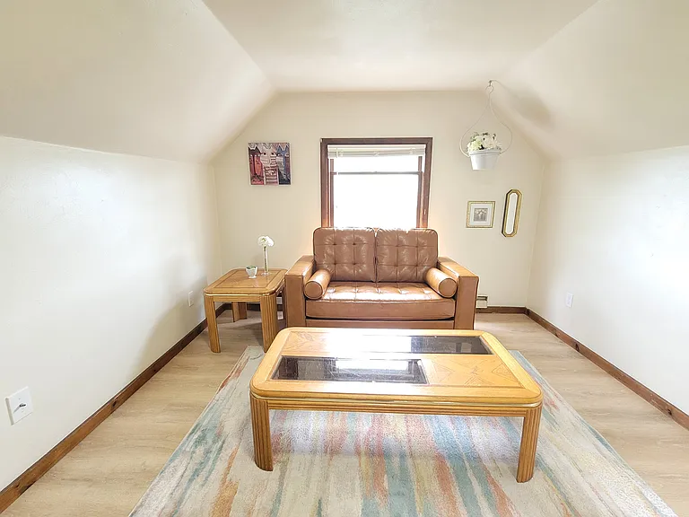 192 Grand Ave #3 — Photo 1