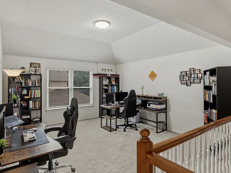 7612 Oak Knoll Dr — Photo 22
