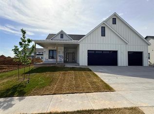 1403 Green Oak Pass, Tiffin, IA 52340