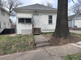 6064 Grant St, Omaha, NE 68104