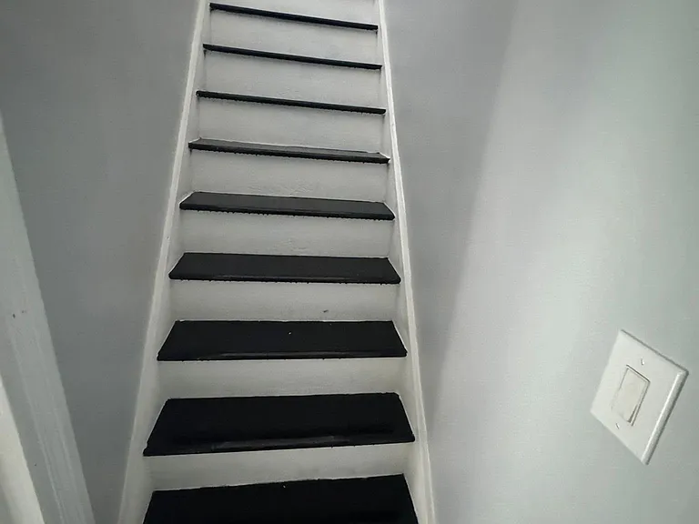 834 Ridge St — Photo 15