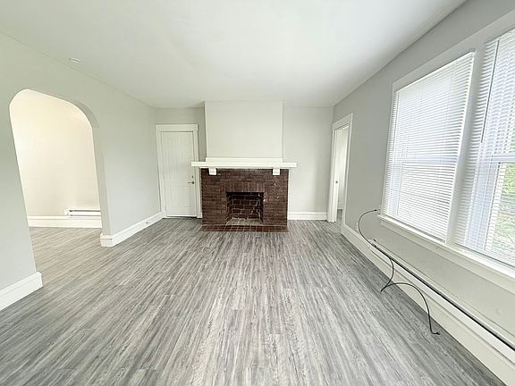 2nd image of 312 N McLean St #4