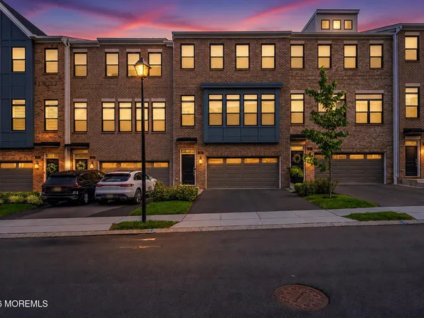 16 Valiant Court, Middletown, NJ 07748