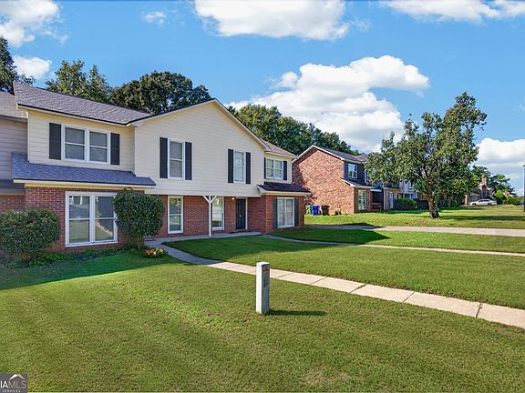 3rd image of 6350 Olde Towne Dr