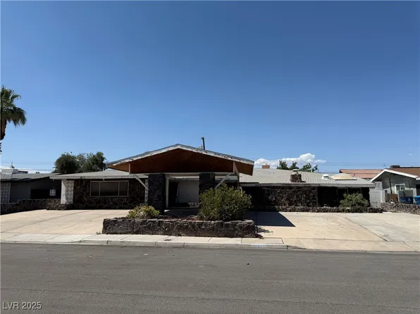 1674 Seneca Ln, Las Vegas, NV 89169