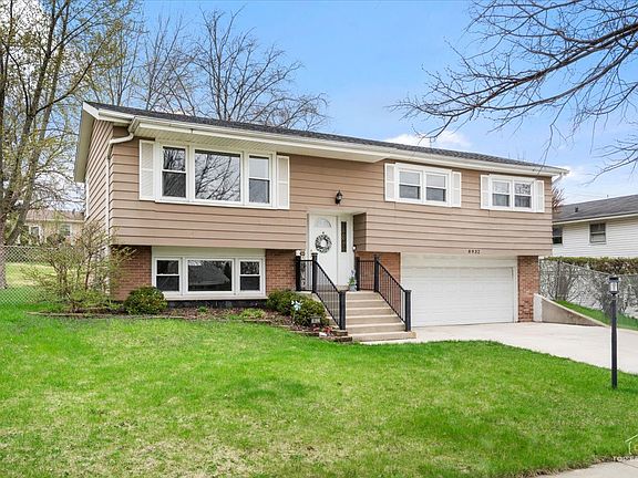3rd image of 8932 S 85th Ct