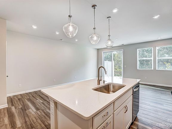 3rd image of 4443 Iron Oak Ln