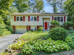 10 Arbor St, Merrimack, NH 03054
