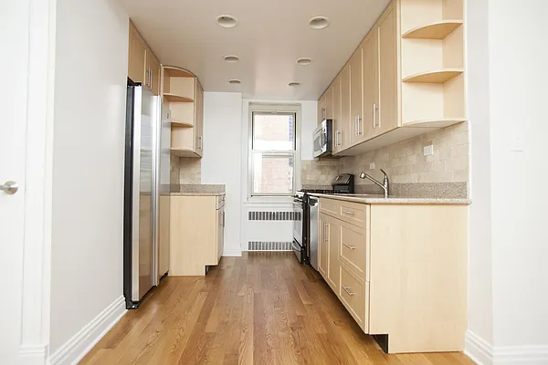 Rented by Stonehenge NYC LLC | media 4