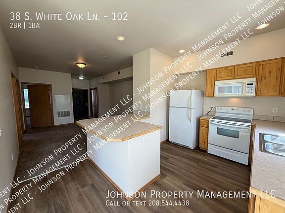 3rd image of 38 S White Oak Ln APT 102