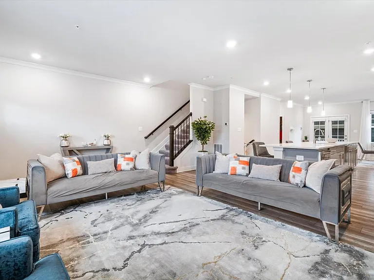 1309 Crampton Pl — Photo 9
