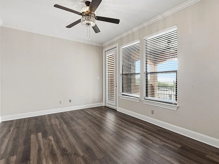 1028 Villa Hill Dr — Photo 16