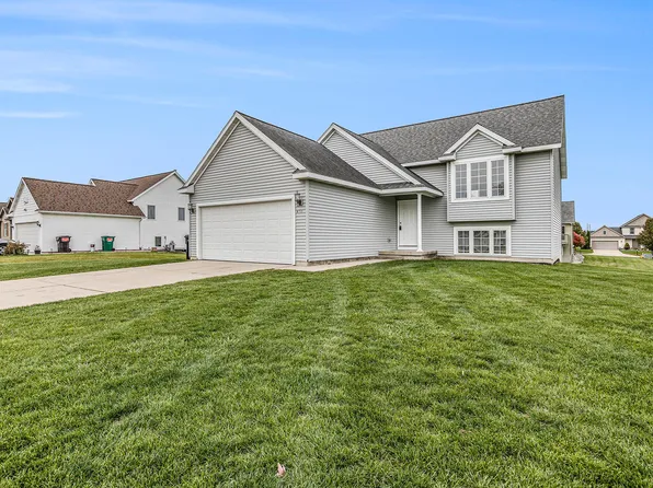 6911 Shady Knoll Dr SE, Caledonia, MI 49316
