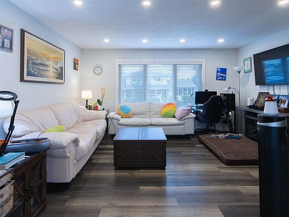 2nd image of 4004 88th St NW
