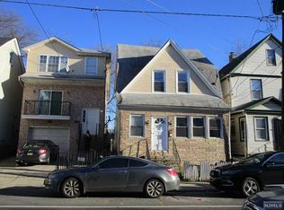 330 S 19th St, Newark, NJ 07103