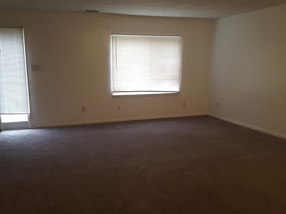 2nd image of 3340 Daytona Dr