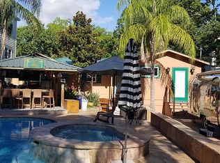 320 Blue Point Rd, Clear Lake Shores, TX 77565