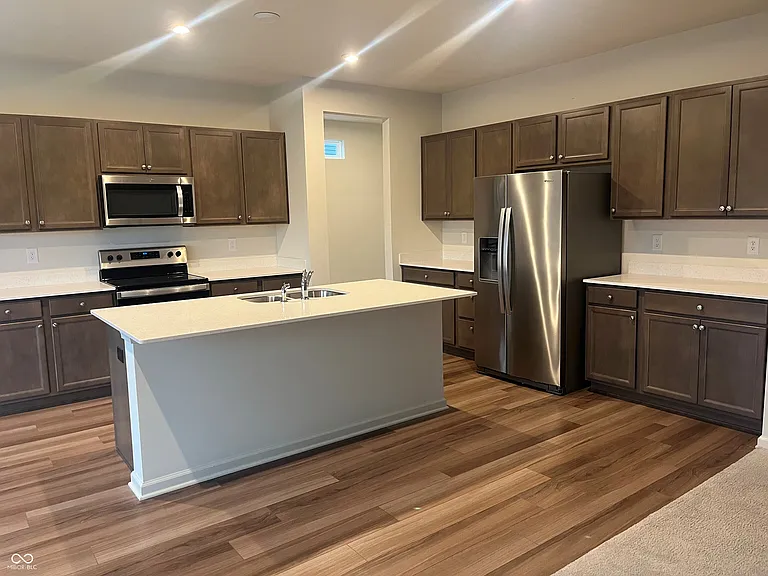 3340 Preakness St — Photo 9