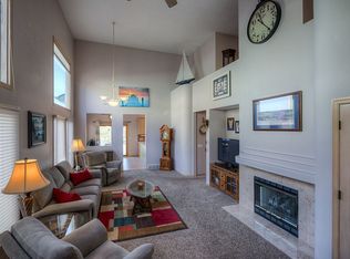 17447 Riviera Dr, Omaha, NE 68136