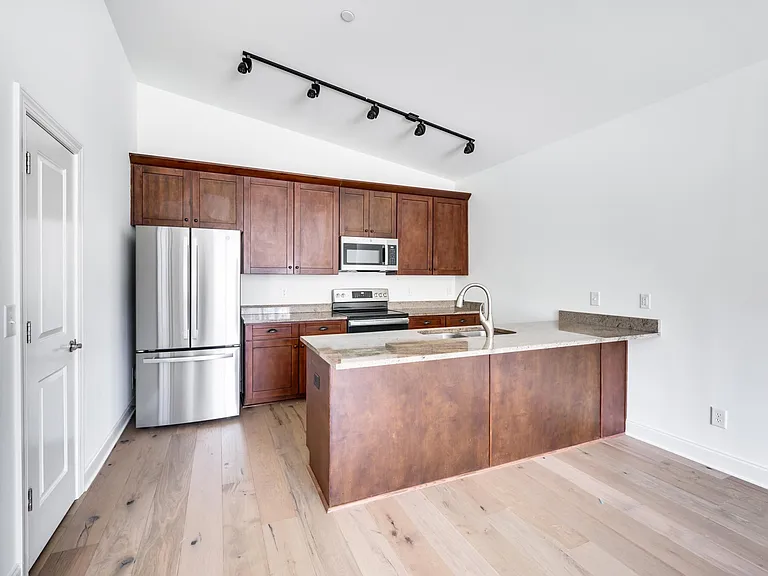 3128 Belwood St #201 — Photo 12