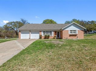 1425 Royal Oaks Dr, Waco, TX 76710