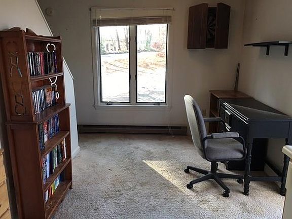 4th image of 15 Phillipstown Lane #15