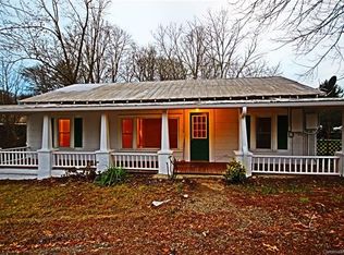 39 Highland Rd, Brevard, NC 28712