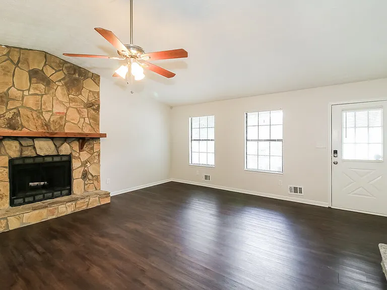 127 Gristmill Ct — Photo 5