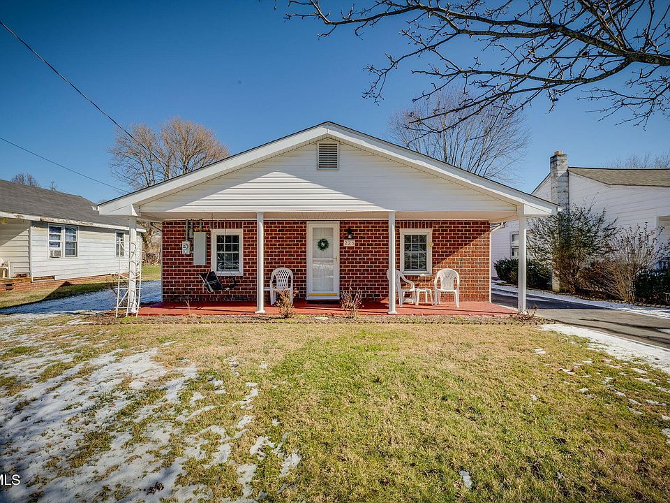 1st image of 226 Fedderson St