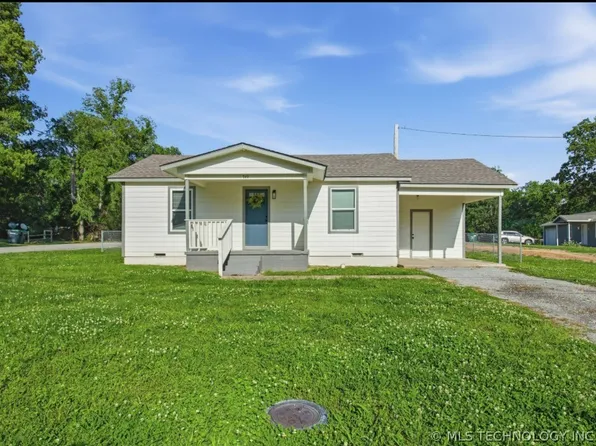 749 S Bluff Ave, Tahlequah, OK 74464
