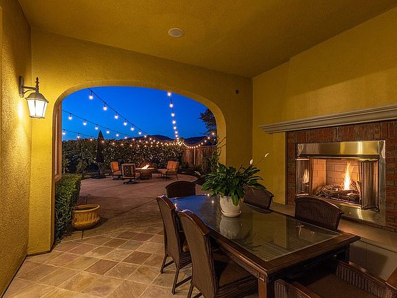 4th image of 2216 Lusitano St