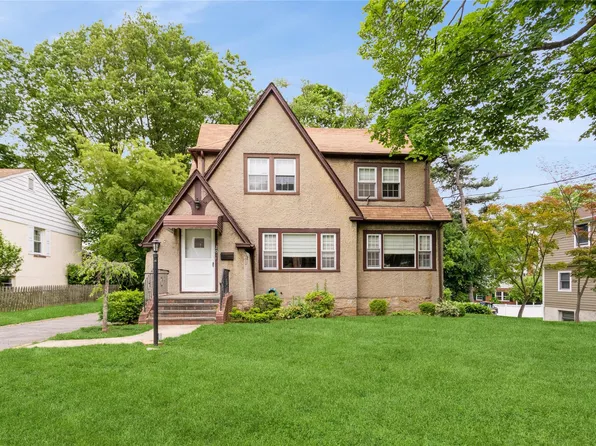 20 Harding Drive, New Rochelle, NY 10801