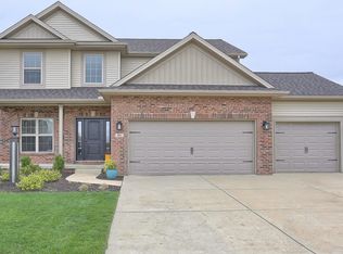 401 Country Ridge Dr, Mahomet, IL 61853