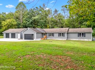 1823 Westside Park Dr, Maryville, TN 37801